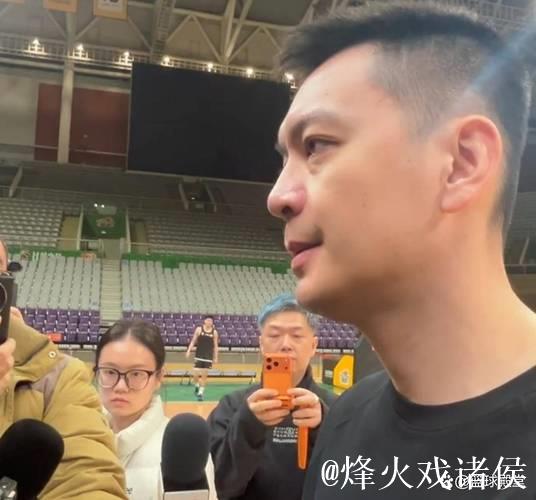 得分首次突破两位数，清华退学后扛起辽篮内线，杨鸣激情呐喊